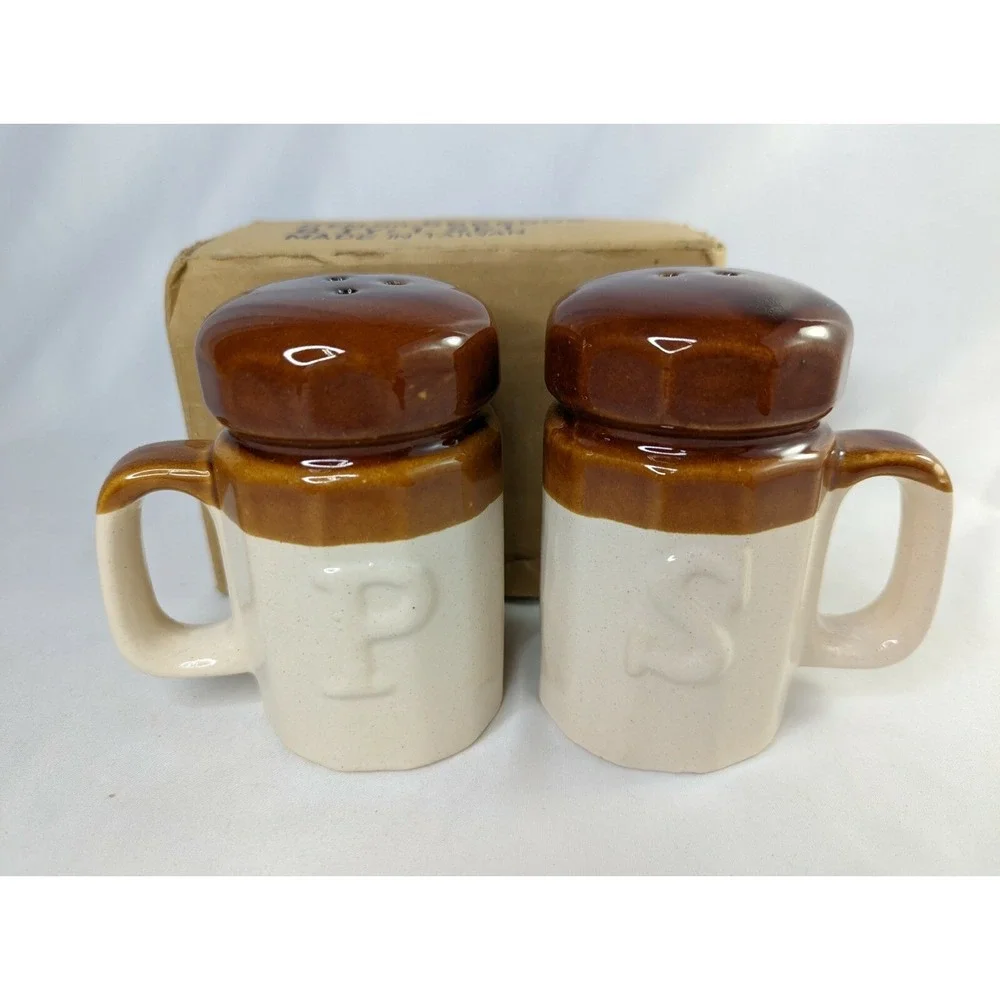 Vintage‎ Salt Pepper Shaker Set 5 Inch Taiwan Two Tone